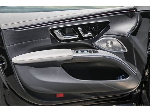 Certified 2023 Mercedes-Benz EQS 580 4MATIC Sedan image 18