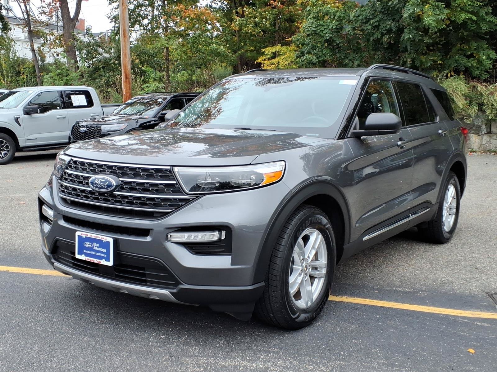 Certified 2022 Ford Explorer XLT w/ Equipment Group 202A AWD/4WD image 4