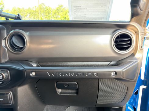 Used 2023 Jeep Wrangler Unlimited Sport AWD/4WD image 20