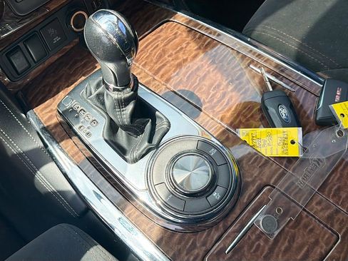 Used 2019 Nissan Armada SV w/ Driver Package RWD image 30