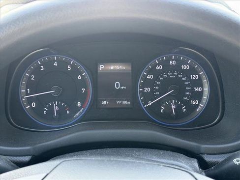 Used 2018 Hyundai Kona SE FWD image 11