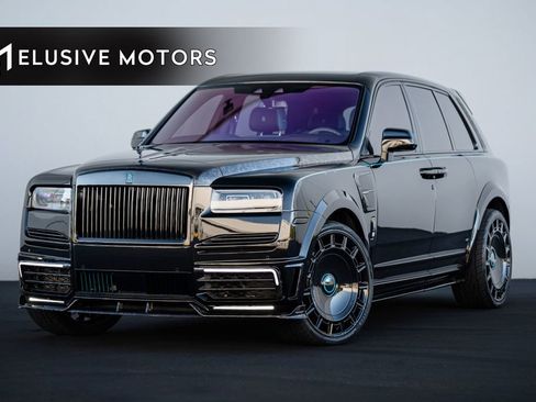 Used 2023 Rolls-Royce Cullinan Black Badge image 1