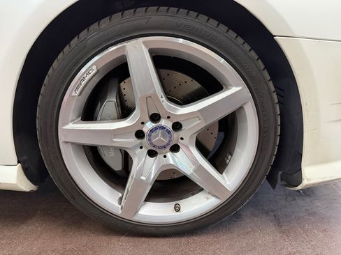 Used 2013 Mercedes-Benz SL 550 image 25