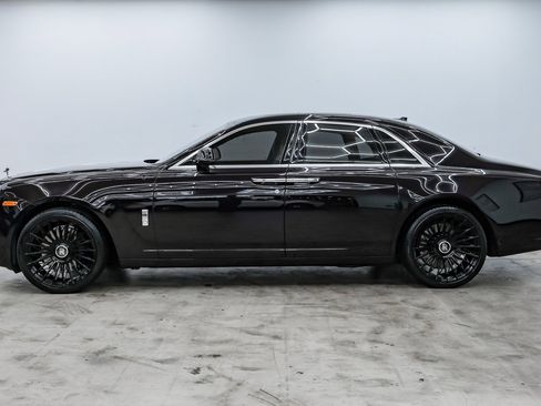 Used 2014 Rolls-Royce Ghost image 15