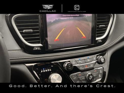 Used 2025 Chrysler Pacifica Limited FWD image 16