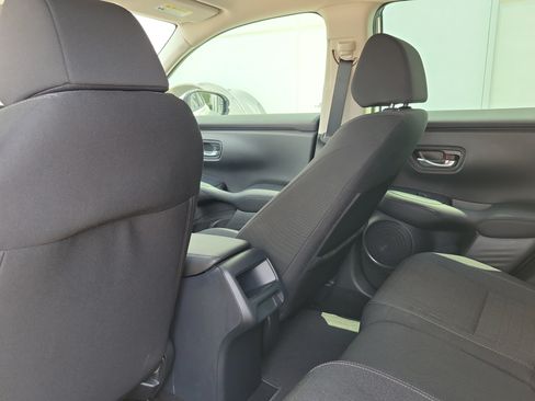 Used 2024 Honda HR-V LX image 14