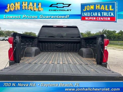 Used 2024 Chevrolet Silverado 1500 LT Trail Boss w/ Dark Appearance Package image 11