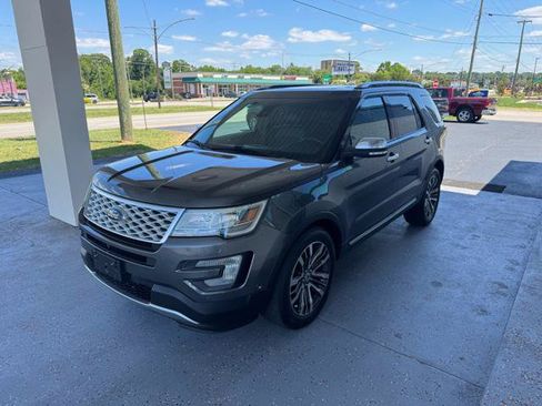 Used 2016 Ford Explorer Platinum AWD/4WD image 7