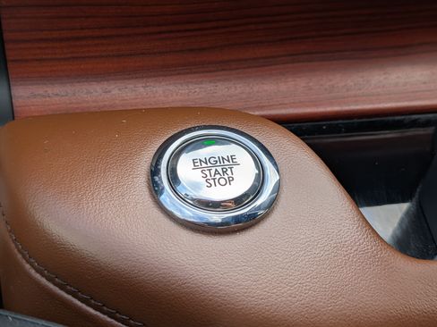 Used 2021 Lincoln Aviator Reserve w/ Equipment Group 208A AWD/4WD image 29