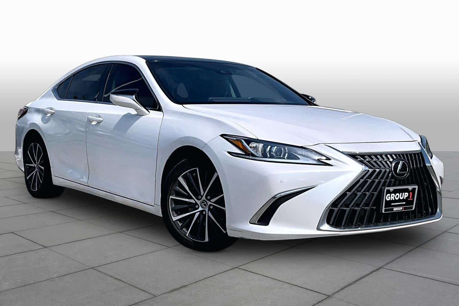 Used 2023 Lexus ES 350 w/ Premium Package FWD image 3