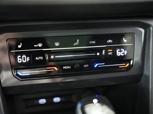 Used 2022 Volkswagen Tiguan SE R-Line FWD image 25