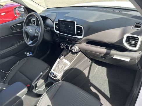 New 2026 Hyundai Venue SEL image 19