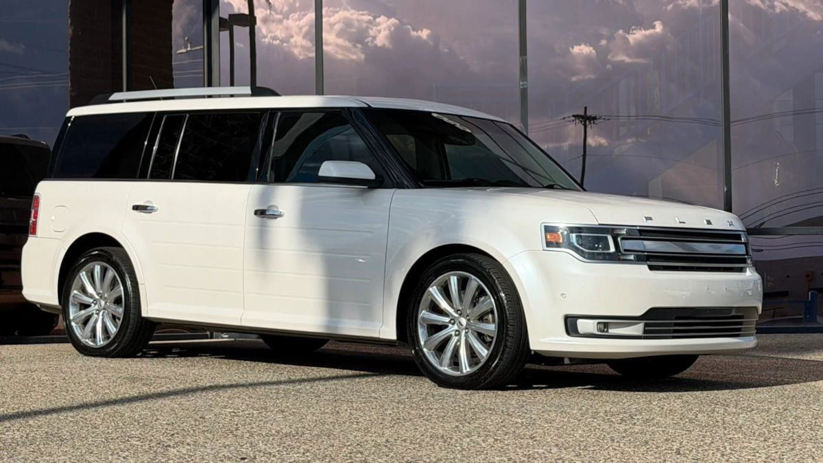 Used 2018 Ford Flex Limited w/ Equipment Group 303A AWD/4WD image 19