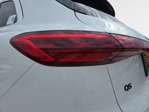 Used 2025 Audi Q5 Premium w/ Convenience Package AWD/4WD image 37