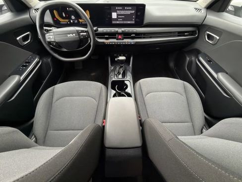 Used 2025 Kia K4 FWD image 10