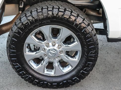 Used 2022 RAM 2500 Limited w/ Body Color Bumper Group AWD/4WD image 12