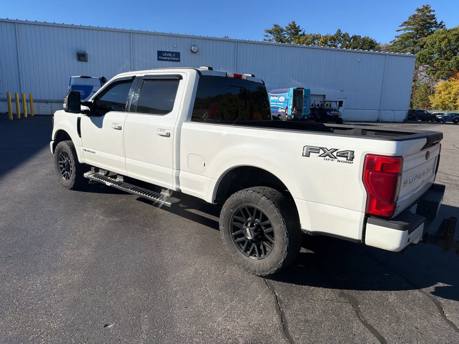 Used 2021 Ford F350 Lariat AWD/4WD image 9