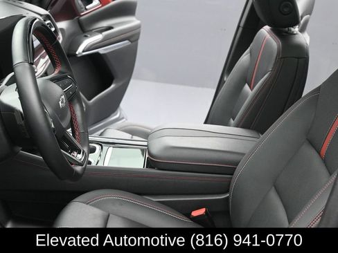 Used 2024 Chevrolet Traverse RS w/ LPO, Floor Liner Package AWD/4WD image 18