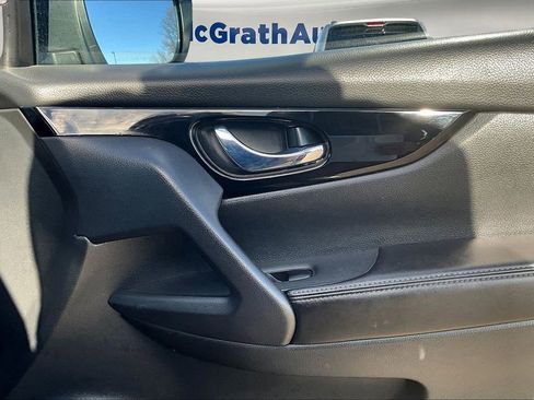 Used 2022 Nissan Rogue Sport SV w/ Technology Package image 30