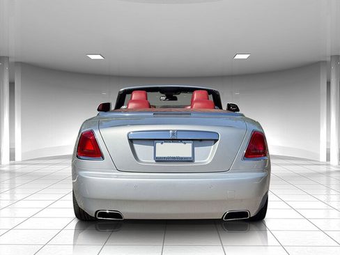 Used 2016 Rolls-Royce Dawn image 27