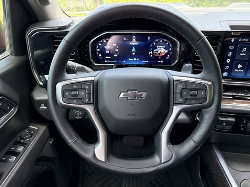 Used 2026 Chevrolet Silverado 1500 LT Trail Boss w/ Convenience Package II AWD/4WD image 14