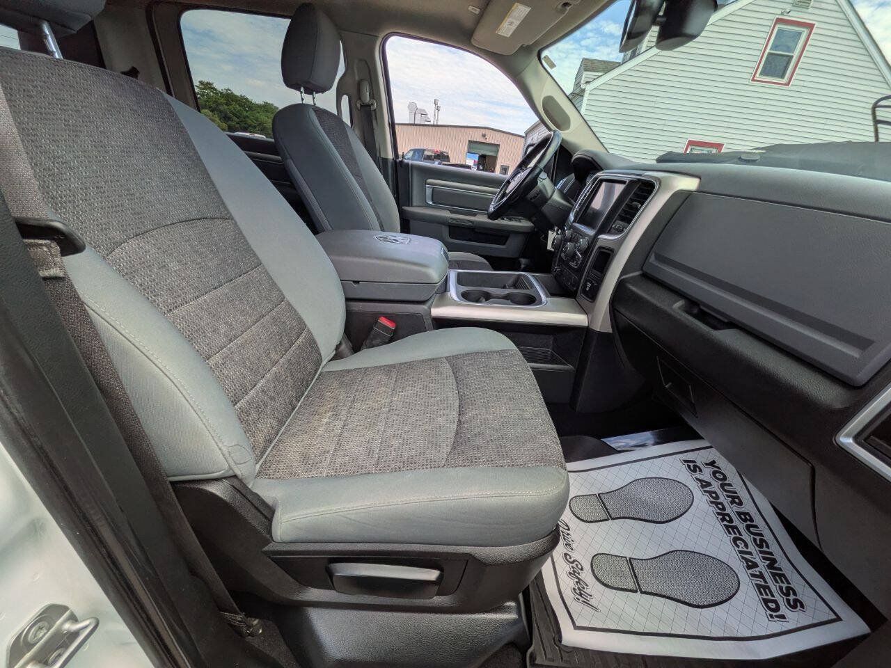 Used 2019 RAM 1500 Warlock AWD/4WD image 21