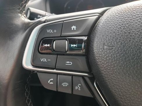 Used 2018 Honda Accord Touring image 24