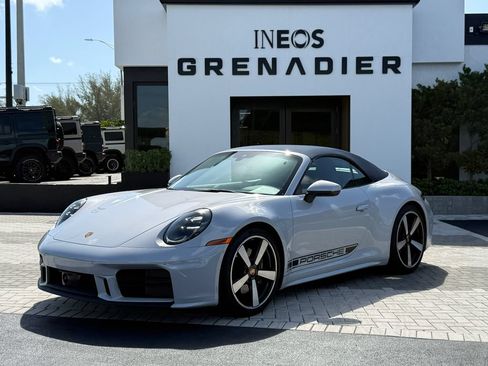 Used 2026 Porsche 911 Carrera RWD image 2