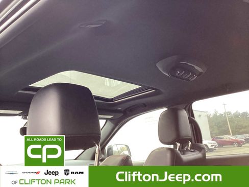 Certified 2024 Dodge Durango GT image 13