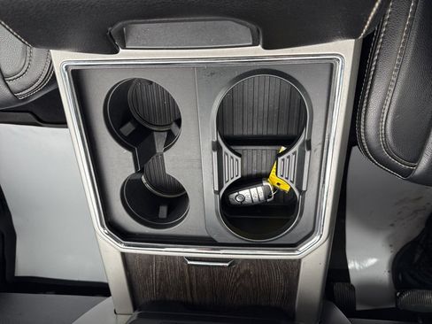 Used 2021 Ford F350 Lariat image 21