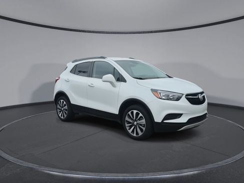 Used 2022 Buick Encore Preferred w/ Safety Package image 2