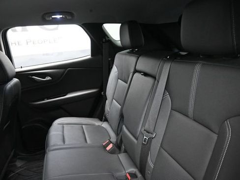 Used 2024 Chevrolet Blazer LT w/ Sound & Technology Package FWD image 21