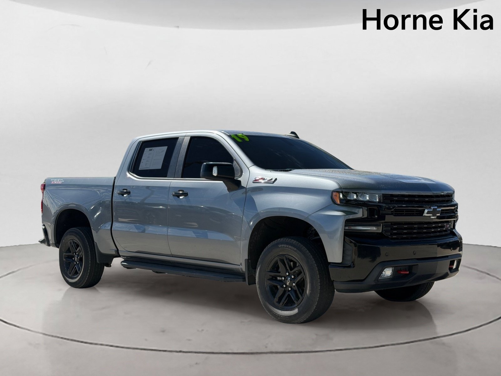 Used 2019 Chevrolet Silverado 1500 LT Trail Boss AWD/4WD image 2