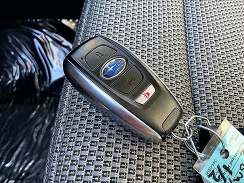 Used 2024 Subaru Crosstrek 2.0i Premium image 10