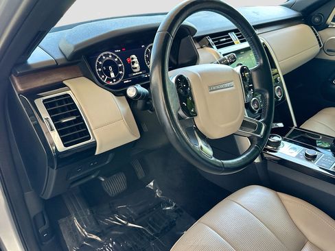 Used 2019 Land Rover Discovery HSE AWD/4WD image 9