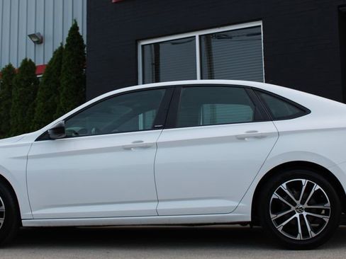 Used 2025 Volkswagen Jetta Sport FWD image 13