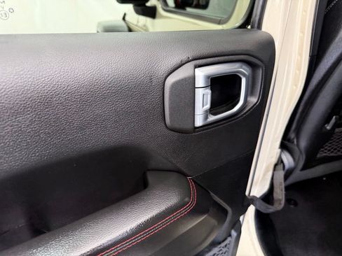 Used 2020 Jeep Gladiator Rubicon w/ Advanced Safety Group AWD/4WD image 21