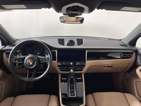 Certified 2026 Porsche Macan AWD/4WD image 21
