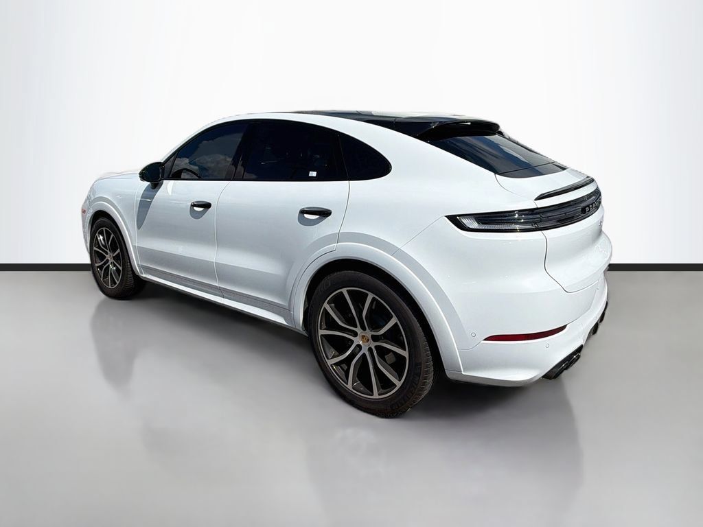 Used 2024 Porsche Cayenne Coupe AWD/4WD image 6