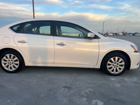 Used 2013 Nissan Sentra SV w/ Premium Pkg image 9