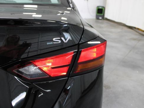 Used 2024 Nissan Altima 2.5 SV FWD image 26
