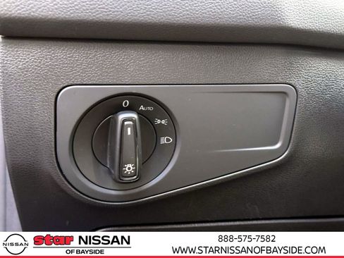 Used 2021 Volkswagen Tiguan S image 16