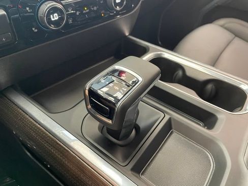 Certified 2024 Chevrolet Silverado 1500 LT Trail Boss w/ LT Trail Boss Premium Package AWD/4WD image 8
