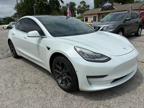 Used 2018 Tesla Model 3 Long Range RWD image 1