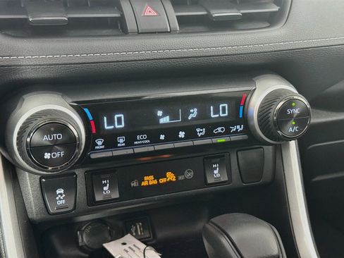 Used 2024 Toyota RAV4 XLE w/ Convenience Package AWD/4WD image 18
