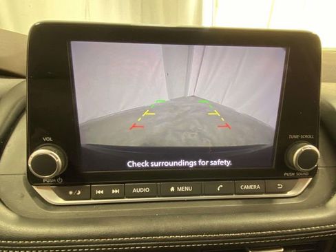 Used 2023 Nissan Rogue S image 15