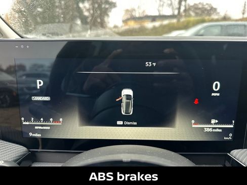 New 2026 Nissan Kicks SR w/ SR Premium Package FWD image 19