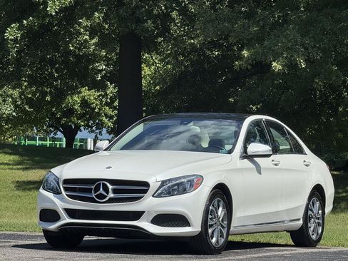 Used 2015 Mercedes-Benz C 300 4MATIC Sedan image 2