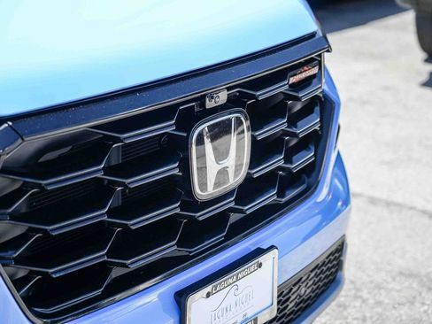 Used 2024 Honda Pilot TrailSport image 3