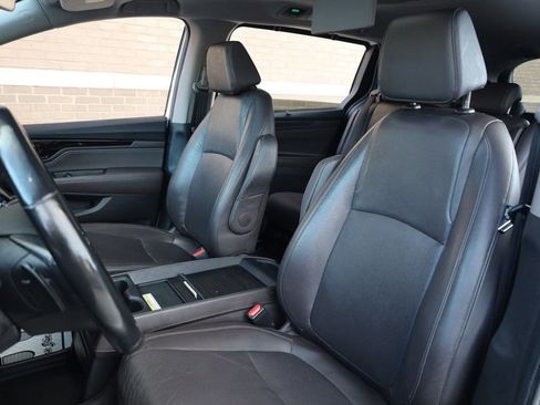 Used 2018 Honda Odyssey Elite image 16